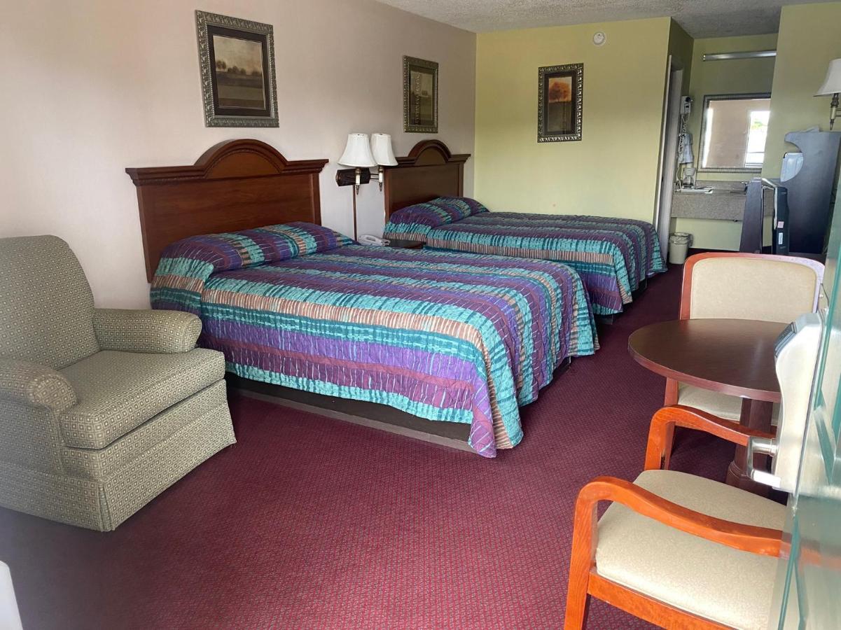 Sylvester Inn Bagian luar foto