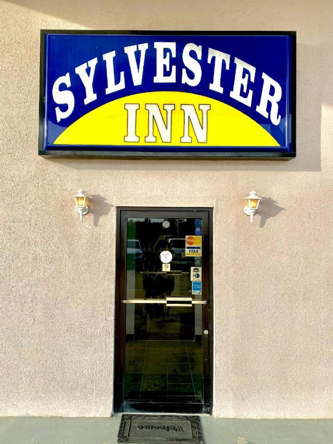 Sylvester Inn Bagian luar foto